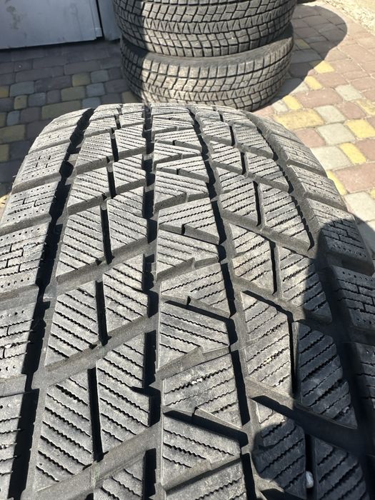 Зимова резина  245/60R18