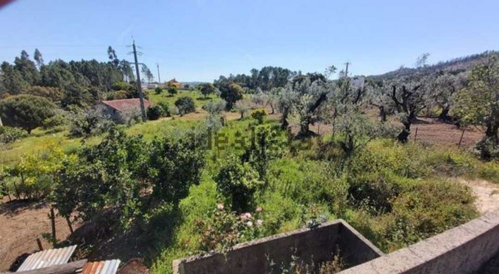 Moradia vende-se perto de Vila de Rei