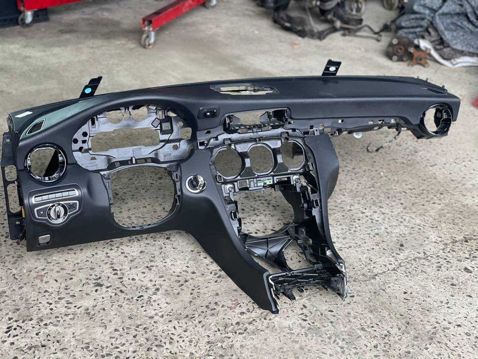 Торпеда Mercedes W205 под проекцию Подушка безопасности AIRbag Консоль