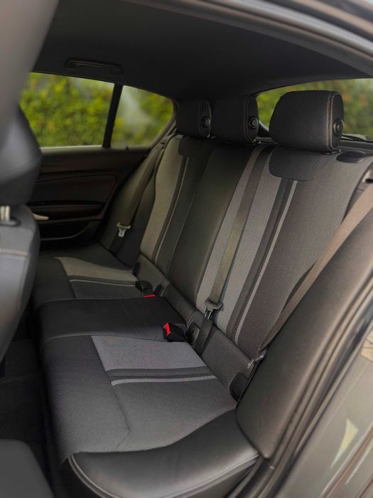 BMW 116d LCI Urban Style | Black Panel Display