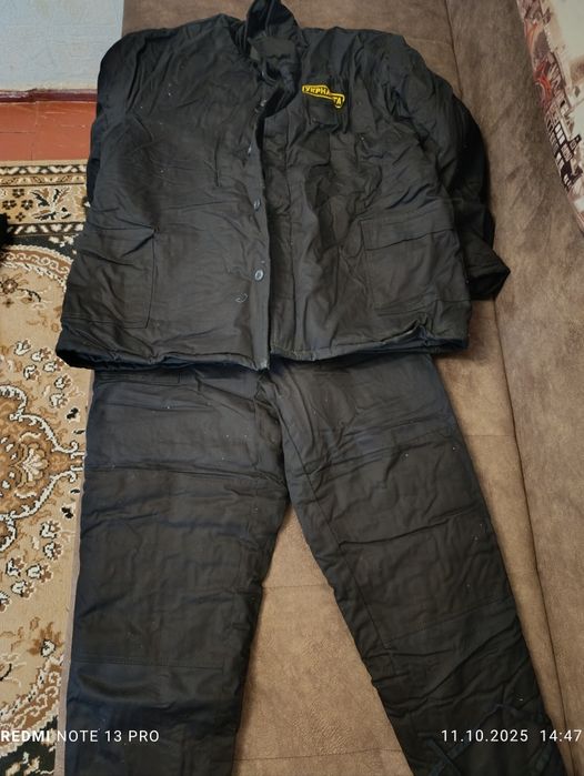 Продам зимовий спец костюм
