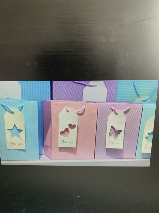 Бумажные разные картонные