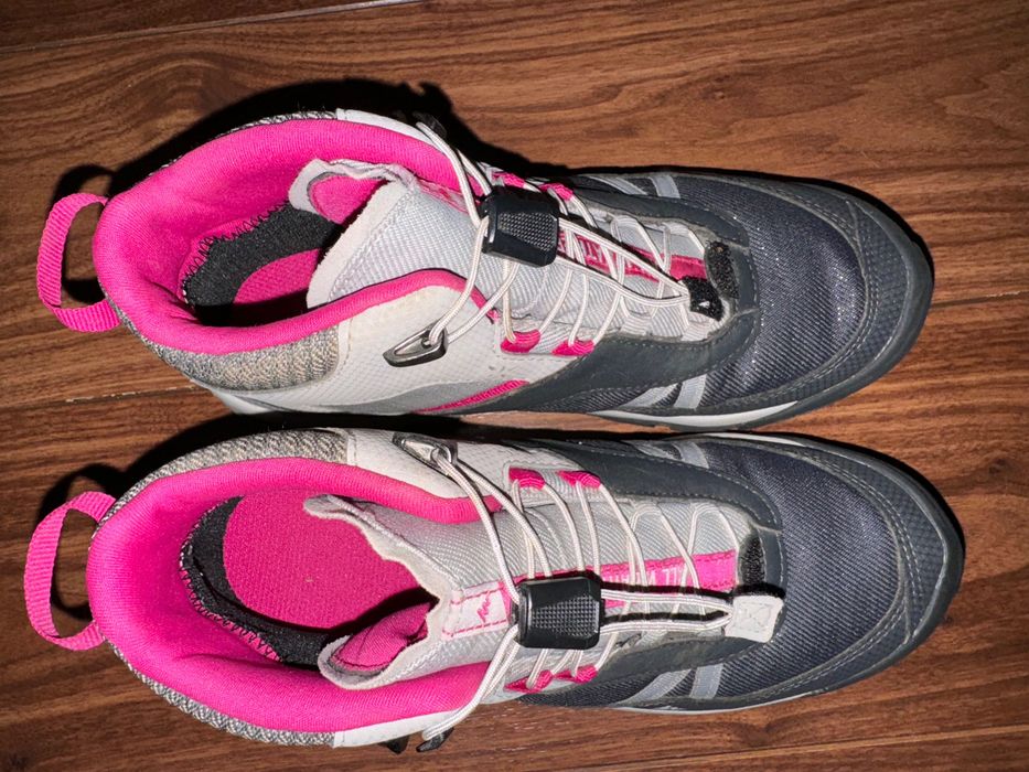 Buty dziewczęce trekingowe wiosna wkładka 23 cm