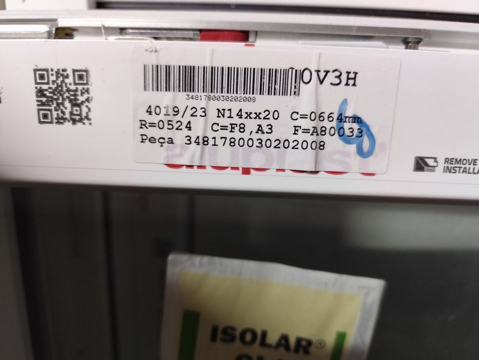 Vendo janelas pvc com estores