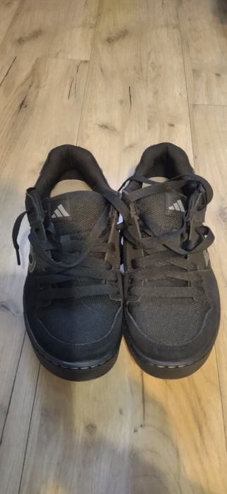Adidas five ten r.42