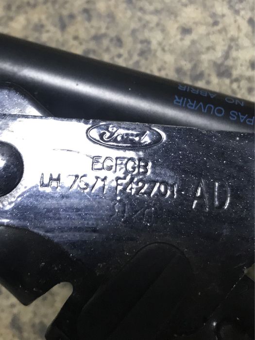 Петли задние Fird Mondeo MK4 хетчбек