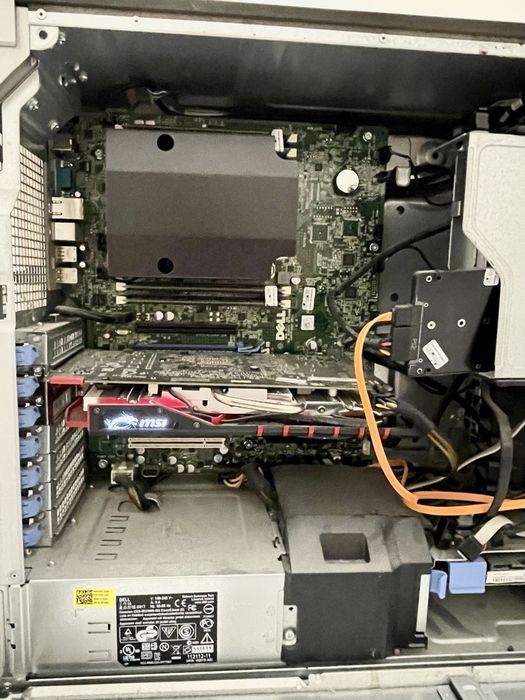 Komputer stacjonarny Dell Precision z monitorem graficznym Eizo