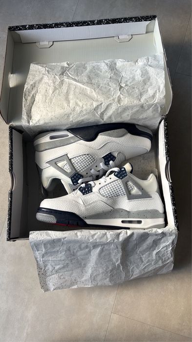 Air Jordan 4 Branco/Cinza (Midnight Navy) – Novo na Caixa