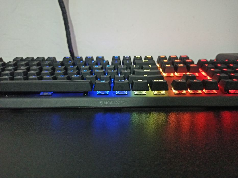 Teclado Apex Pro (Steelseries)