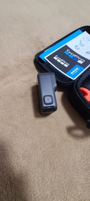 Продаю екшен камеру Gopro 8 black