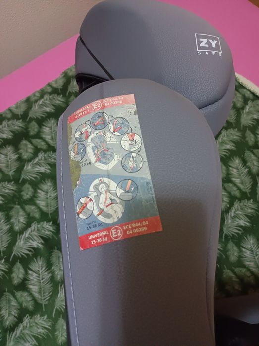 cadeira automóvel  praticamente nova