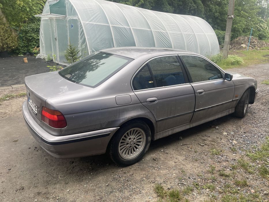 Продам Bmw E39 523I