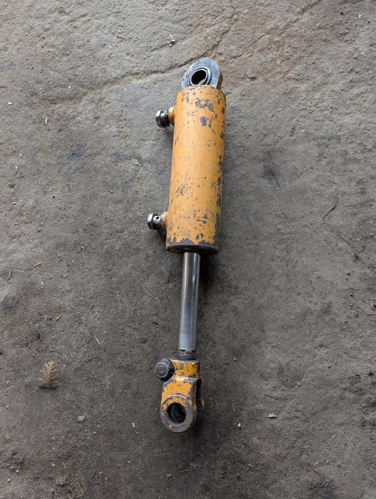 Продам гідроциліндр