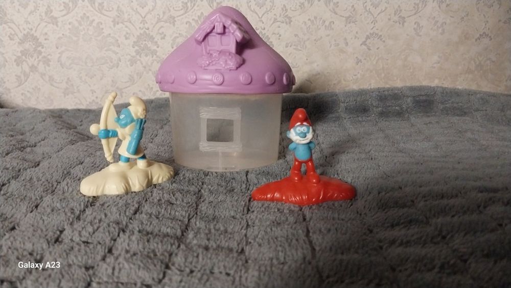 Іграшки з полтавського McDonalds різних років