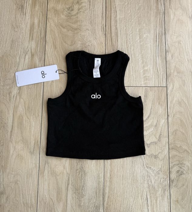 Alo yoga top fitness