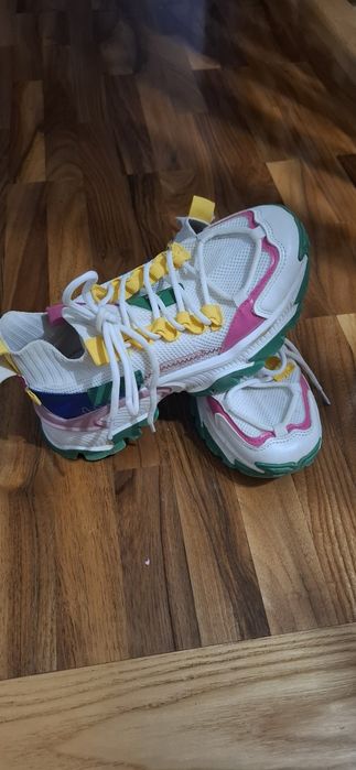 Śliczne  buty adidaski  rozm.37