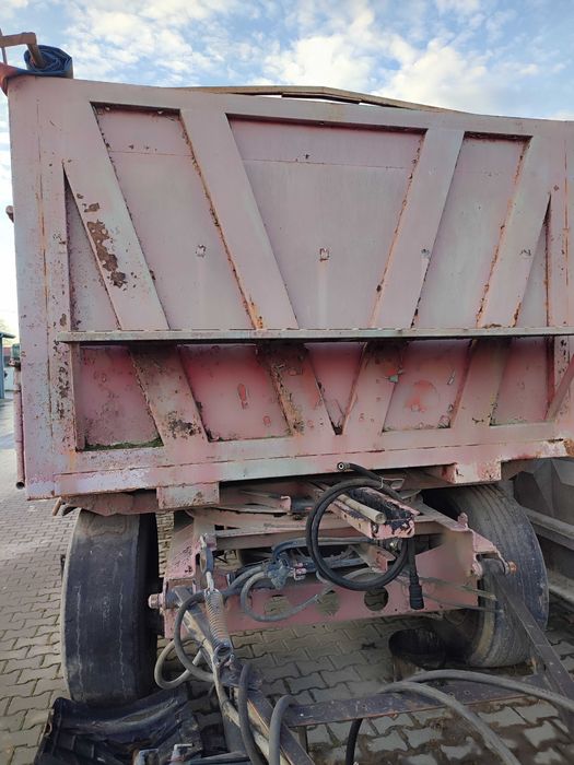 Прицеп бортовий  вживаний