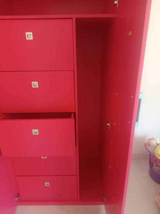 Móvel com gavetões