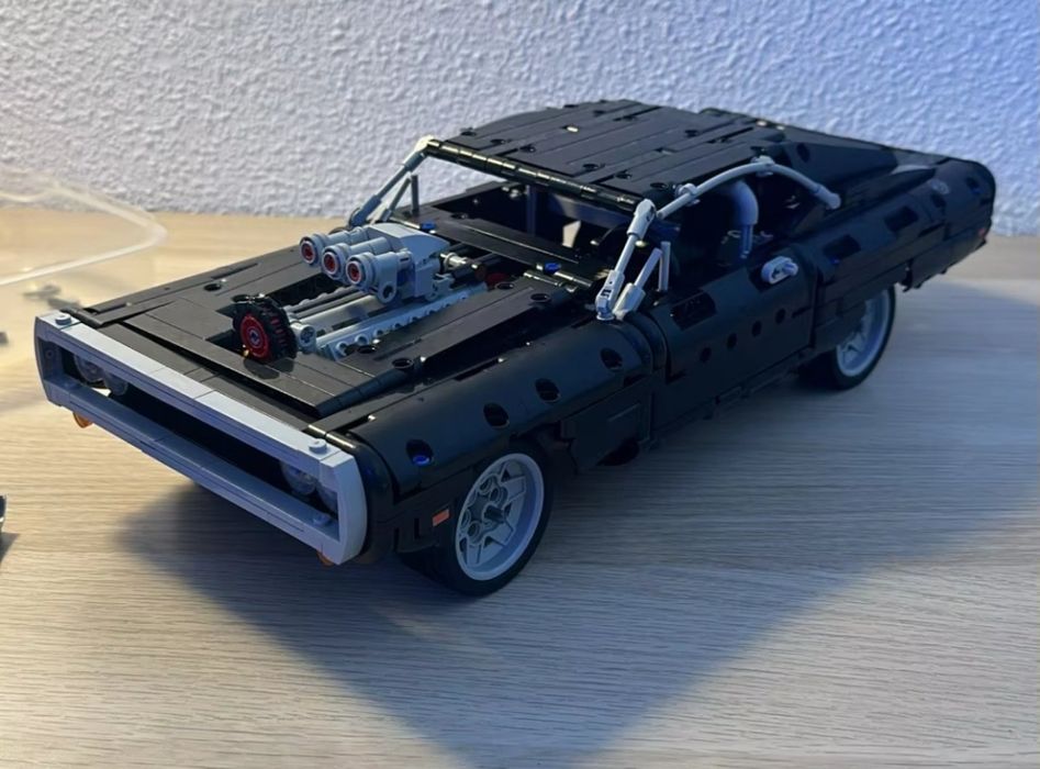 Конструктор Автомобиль Dodge Charger Technic  1077 шт блоков Lego F1