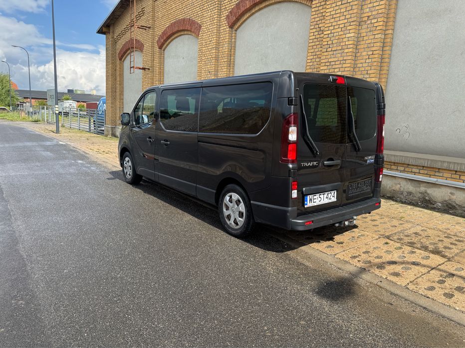 Wynajem busów 9cio osobowych