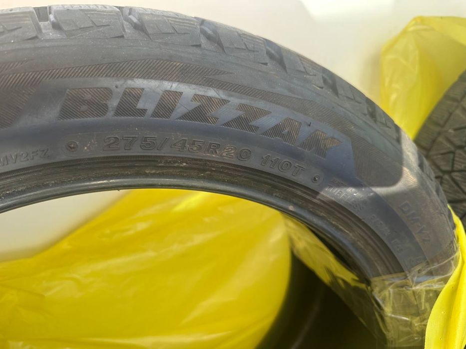 Зимня резина BLIZAK BRIDGSTONE 275/45/R20