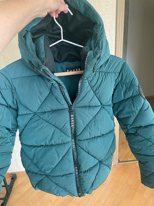 Продам куртку Baker на 9 років
