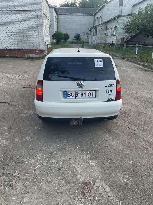 Volkswagen polo Universal