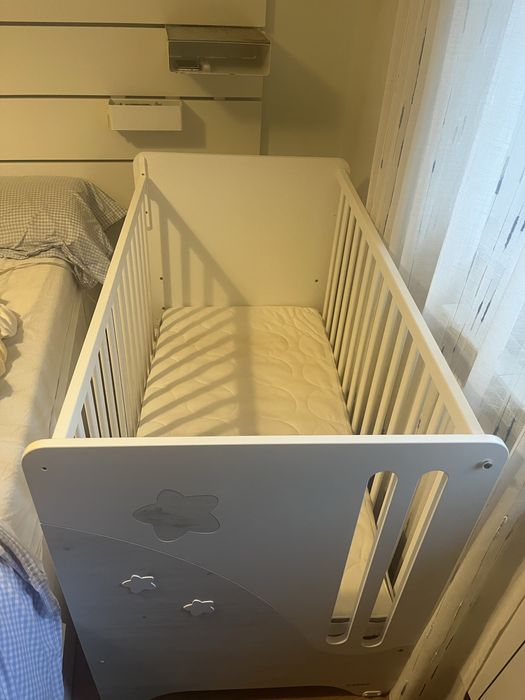 Cama de Grades Trama Cielo Co-Sleep + Colchão + Lençóis – €200