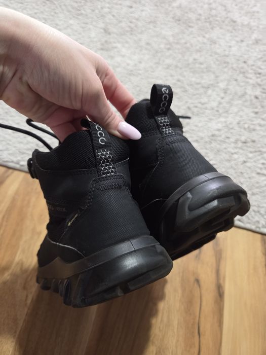 Ботинки кросівки ecco