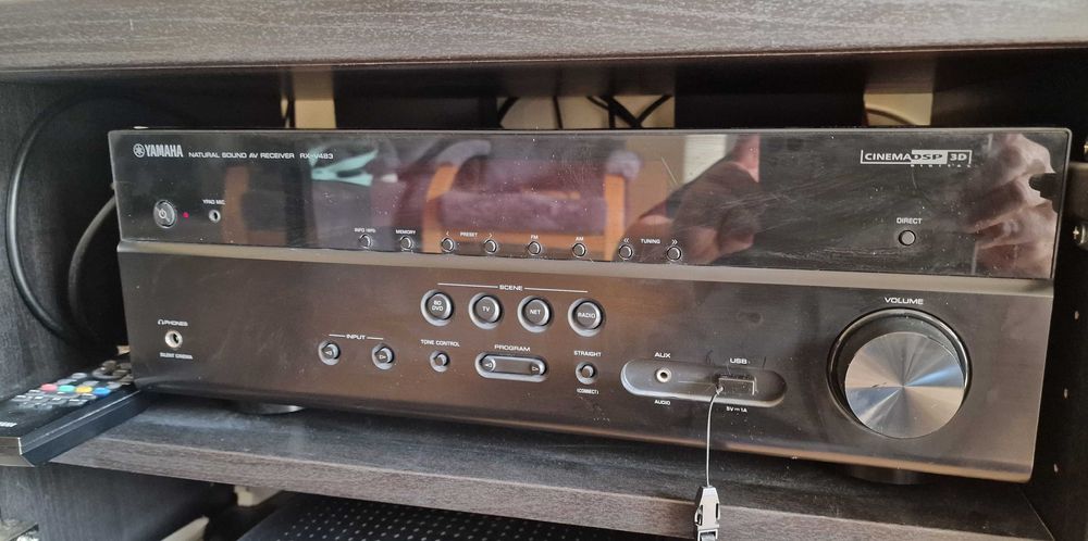 Amplituner Yamaha MusicCast RX-V483