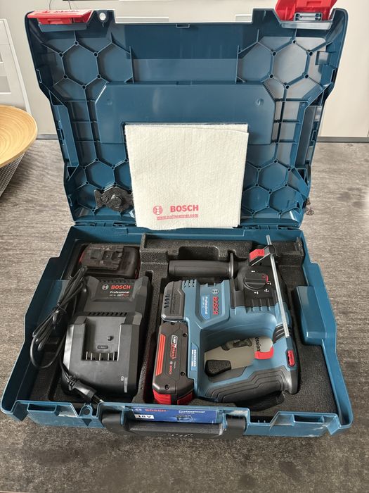 Nowa młotowiertarka Bosch Professional GBH 18V-22 | 2x Aku | L-BOXX