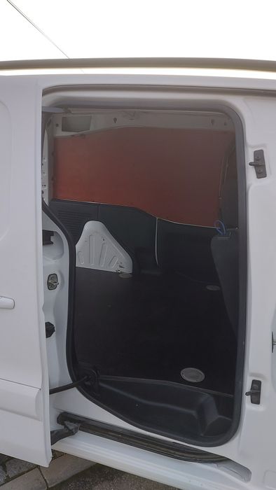 Citroën Berlingo 1.6 HDI 120CV com caixa de 6 velocidades