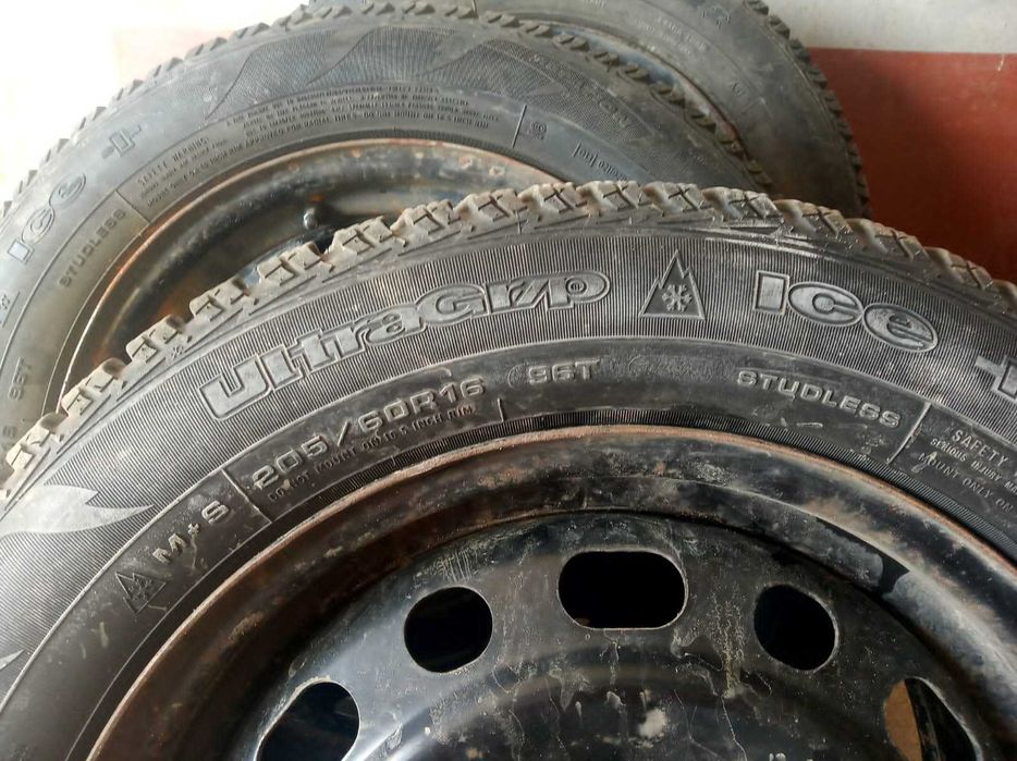 Зимняя резина Goodyear UltraGrip Ice+ 205/60/R16