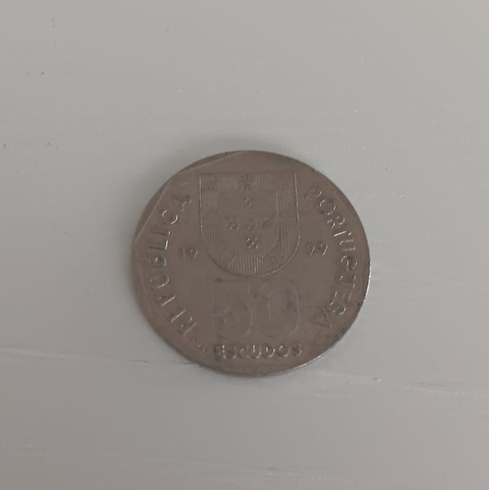 Lote Ref. 2: Moedas 50 escudos de 1986/87/88/89/91/98/99/00