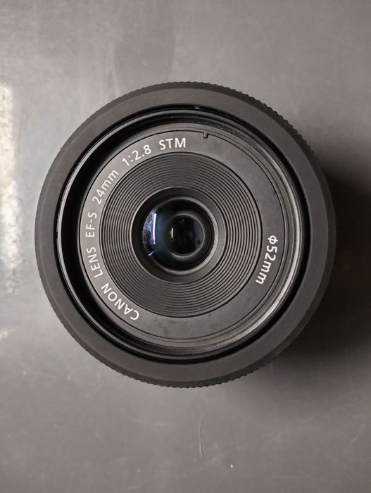 Canon EF-S 24mm f/2.8 STM