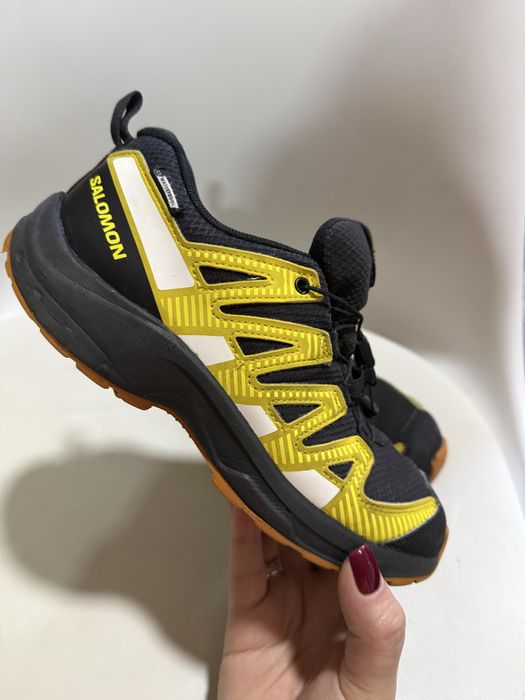 Кросівки salomon waterproof 35