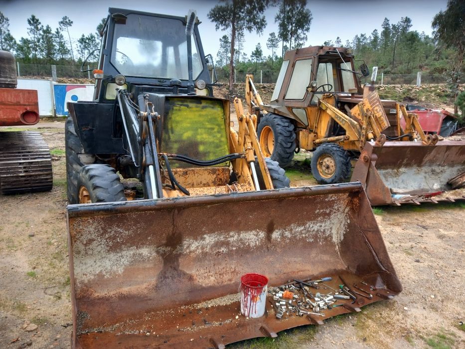 Mini-giratória 3, 5 toneladas Caterpillar.. vário material