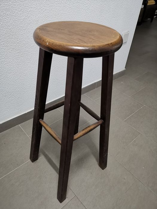 Banco alto mogno