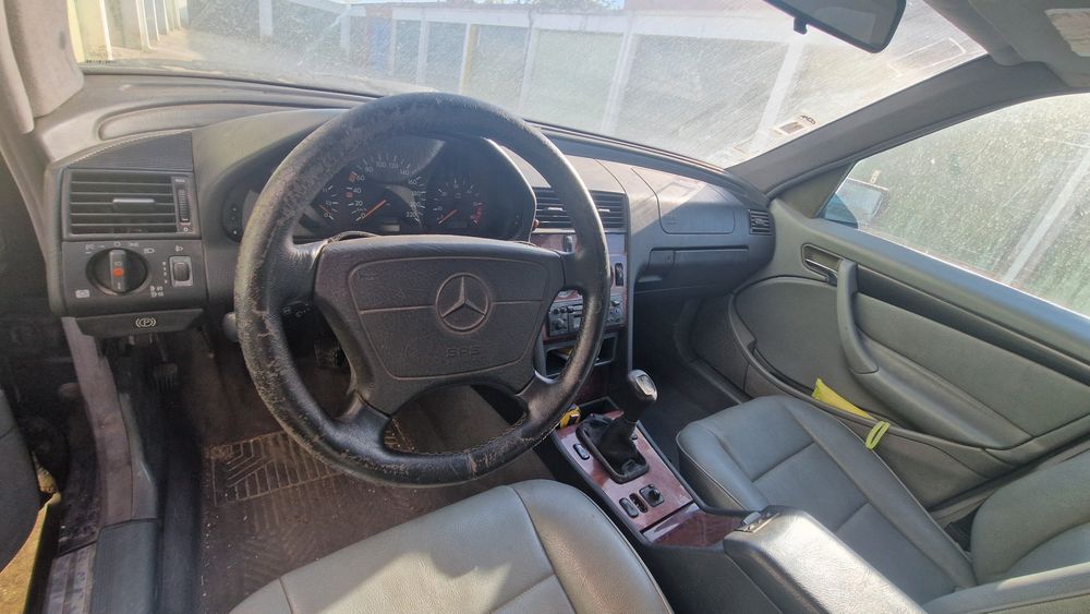Mercedes Benz 200