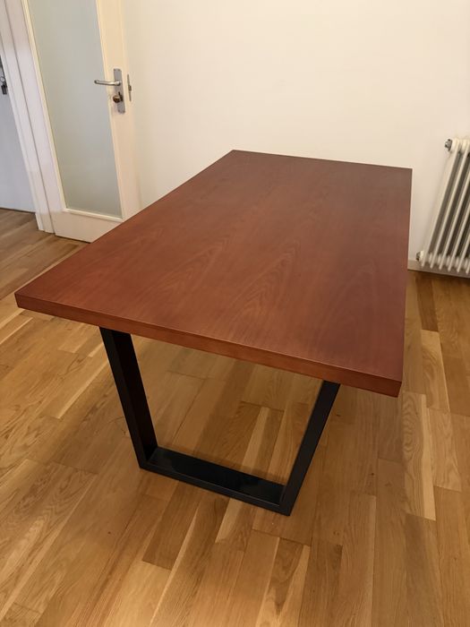 Mesa de Jantar madeira escura usada