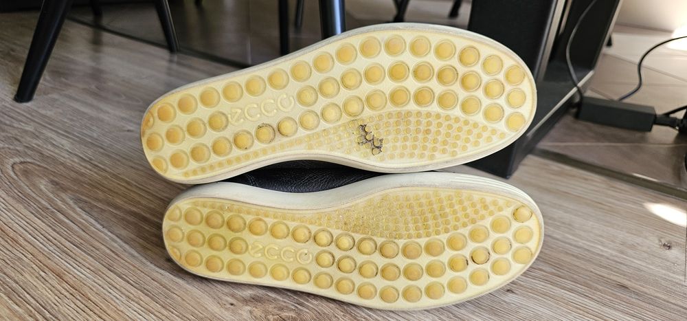 ECCO skórzane buty damskie rozmiar 37 wkładka 23,5cm używane