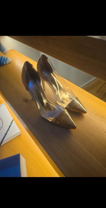 Szpilki damskie nowe, Marka Queen Vivi, rozm. 36, złoto szampańskie