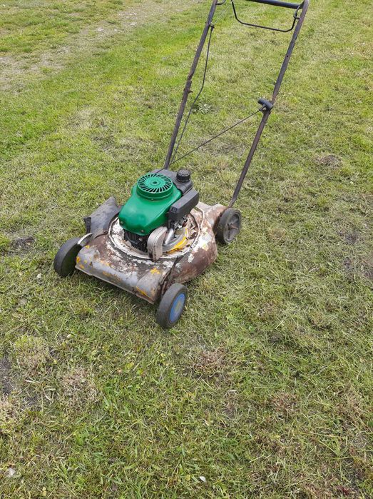 Бензиновая газонокосилка Газонокосилка