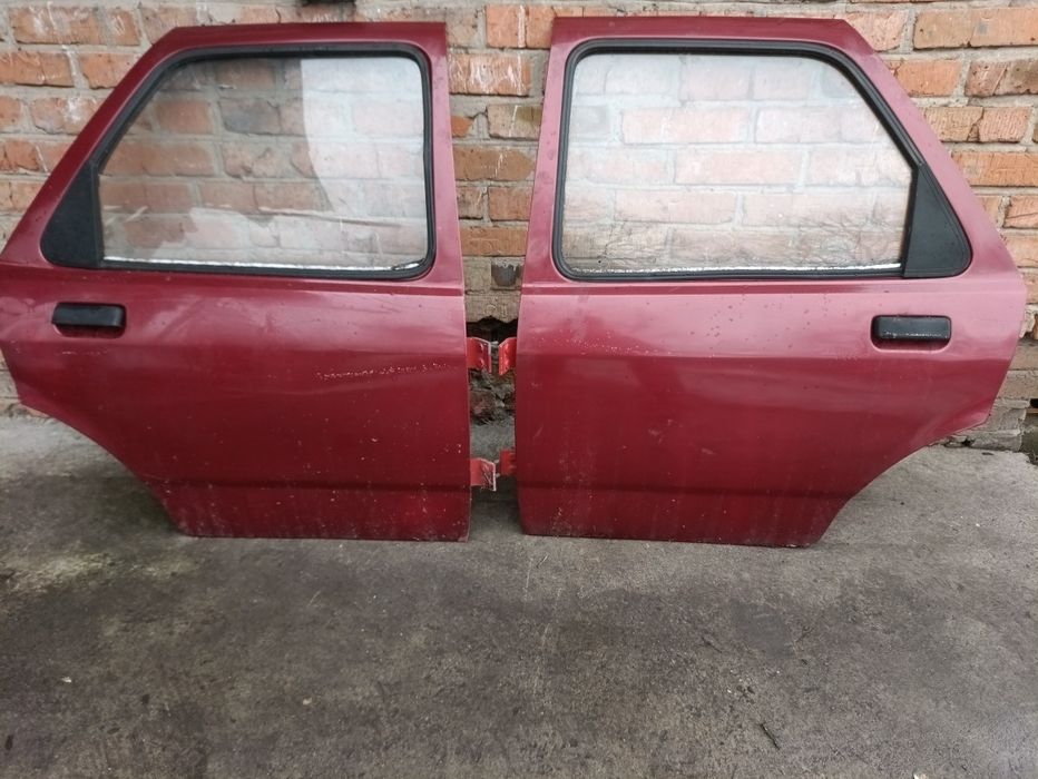 Двери в зборе ford sierra 1985