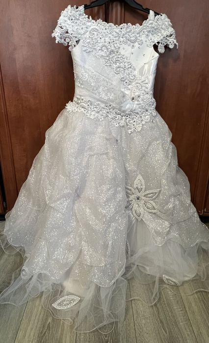 Плаття до Святого Причастя