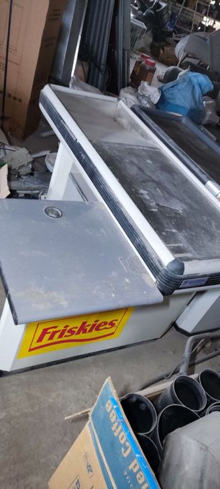 Продається мебель для магазину