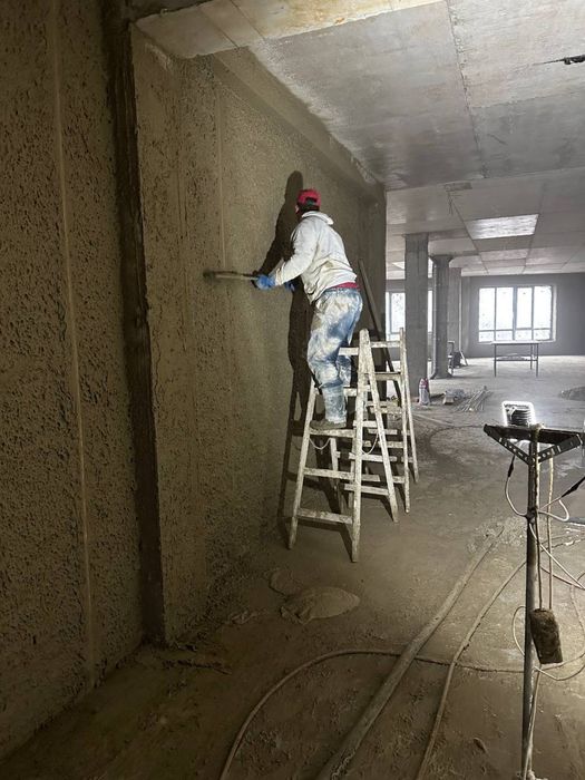 Машинна штукатурка гіпсова, вапняно цементна, стяжка підлоги