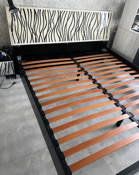 Кровать двуспальная