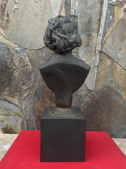 Escultura em Bronze Soares dos Reis Assinado e datado 1878