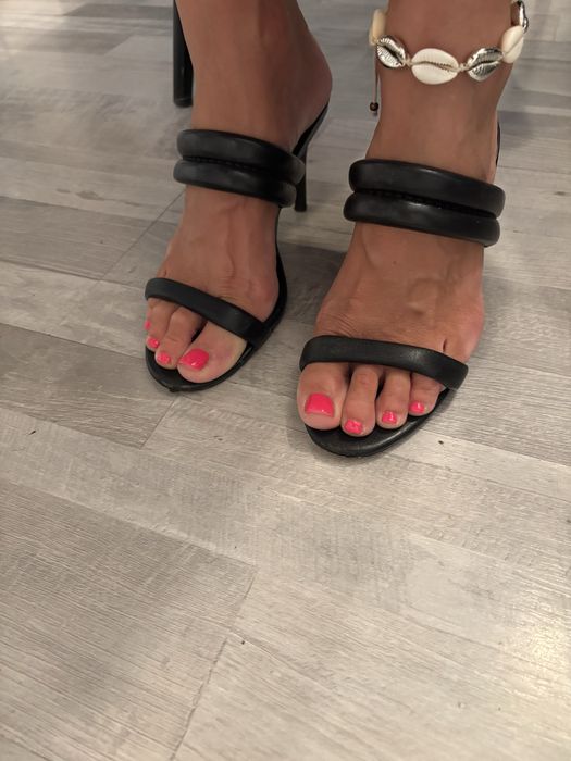 Buty sandały klapki na obcasie 37